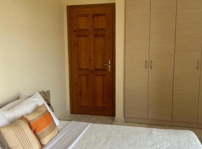 To Petrino Διαμέρισμα